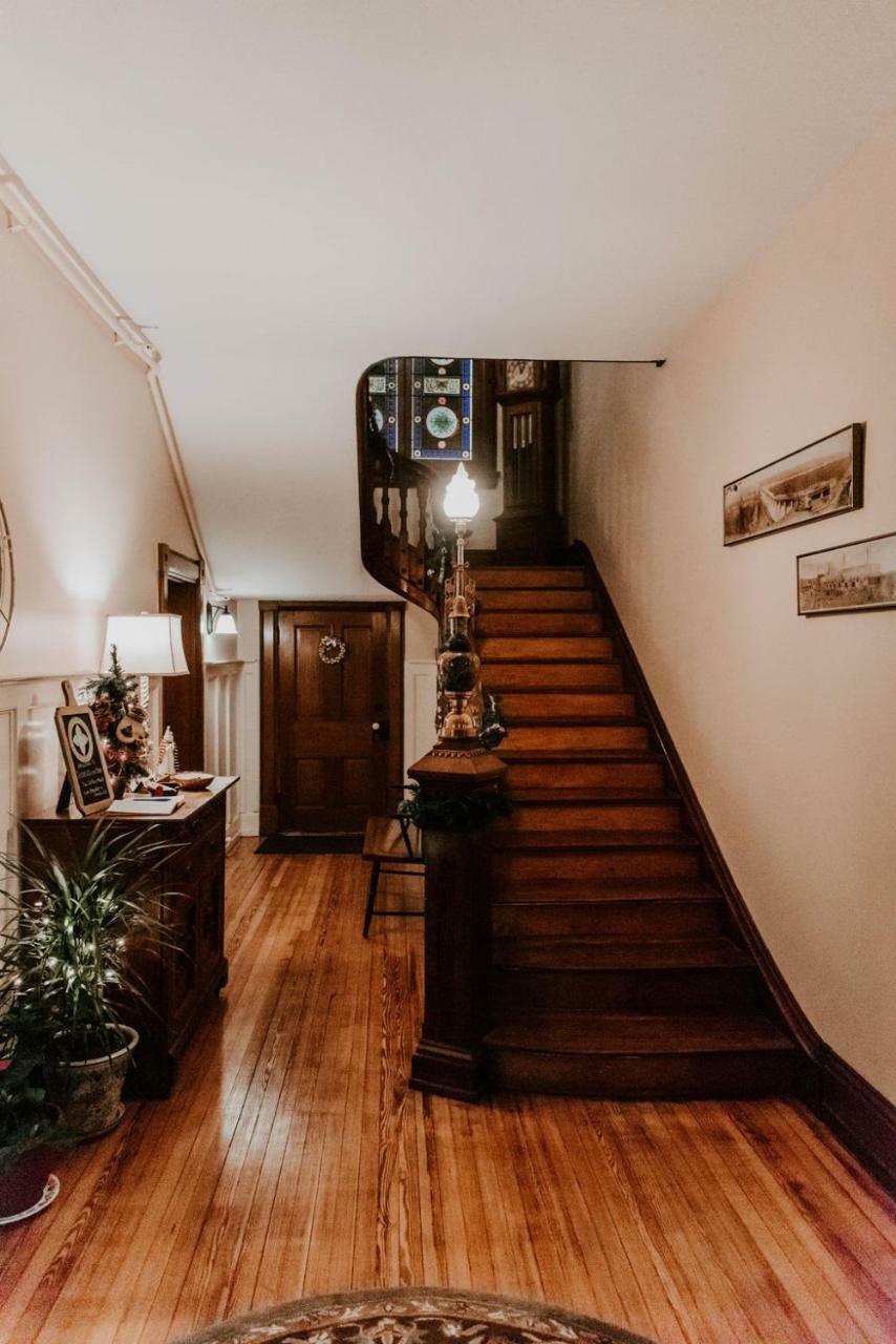 Georges On York B&B Taneytown Экстерьер фото
